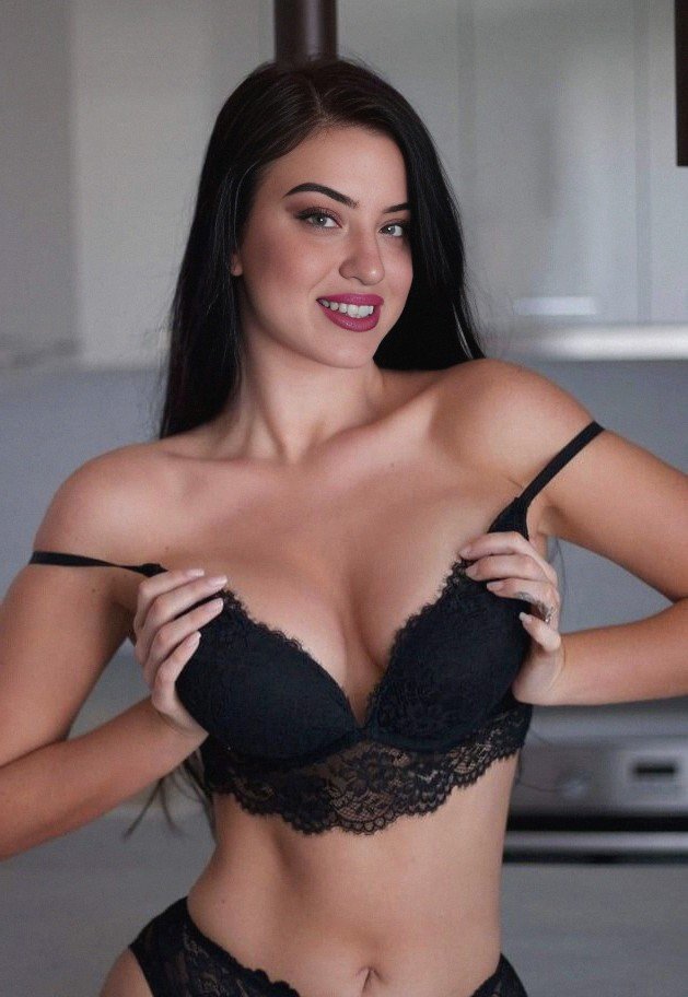 Mumbai escort